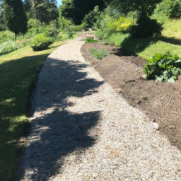 Pose de gravier blanc pour allée-chemin Mayenne